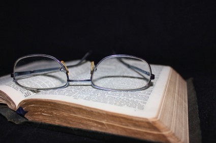 book_and_glasses_212140 The Future Of eBooks Versus Traditional Printing